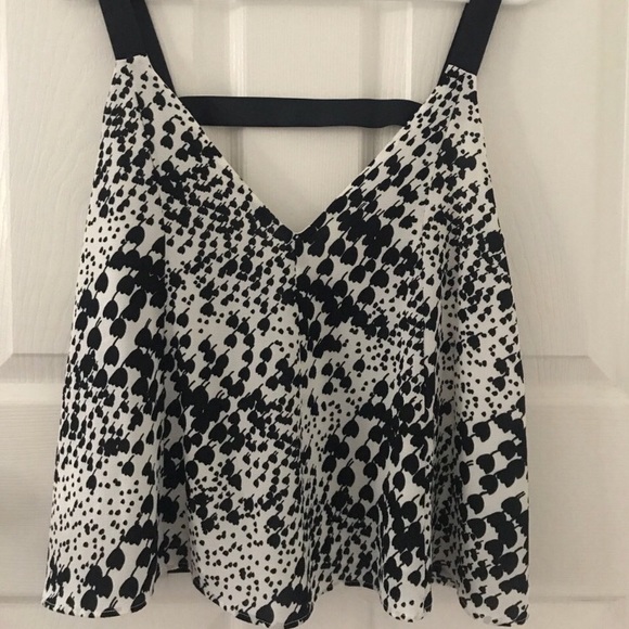 Zara Tops - Black and white top